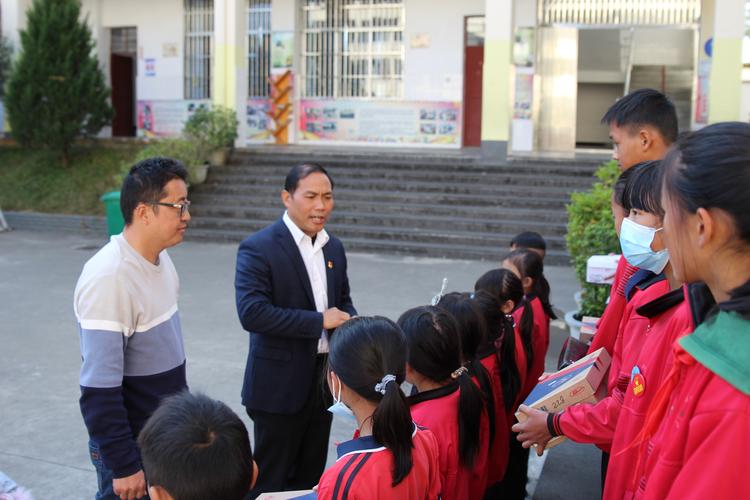 德育教育 学校规划 计划总结 校务公开 芒东镇中心小学教育信息化